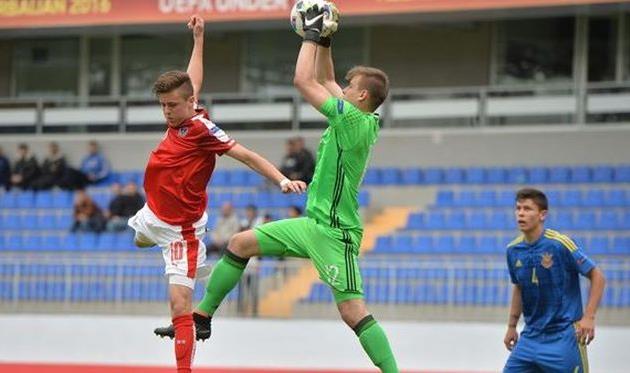 Андрей Лунин (с мячом), google.com