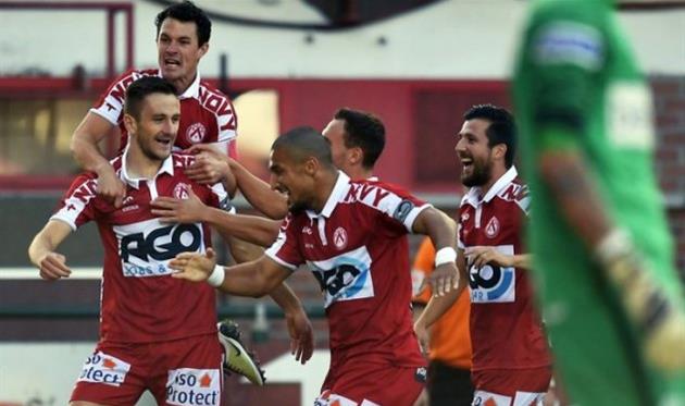 АНДРЕЙ ТОТОВИЦКИЙ (СЛЕВА), NIEUWSBLAD.BE