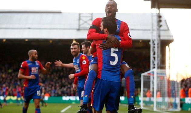 Кристиан Бентеке забил дважды, premierleague.com