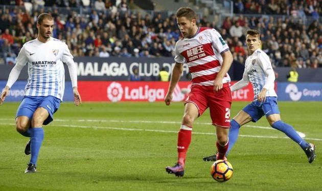 Артем Кравец (справа) снова забил за Гранаду, laliga.es