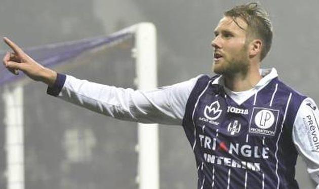 Ола Тойвонен положил на лопатки Лорьян, AFP