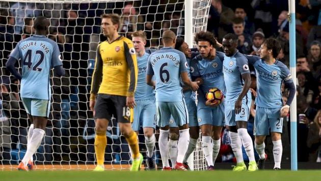 игроки сити празднуют гол сане, mancity.com