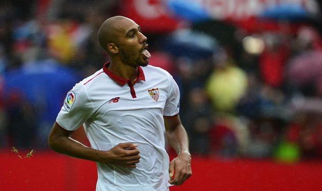 Стивен Нзонзи, AFP