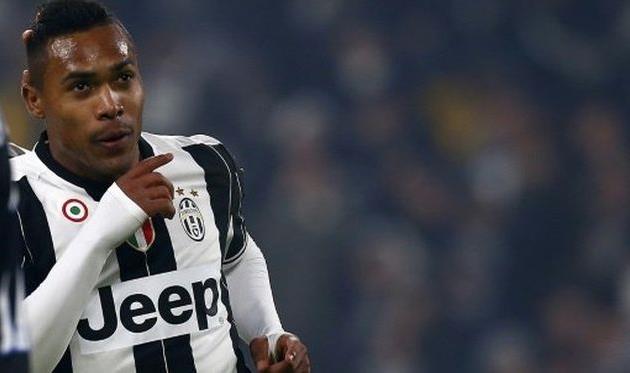 Алекс Сандро, AFP