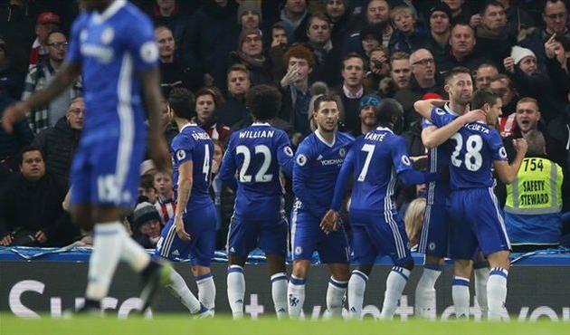 Челси празднует первое взятие ворот в матче, uefa.com