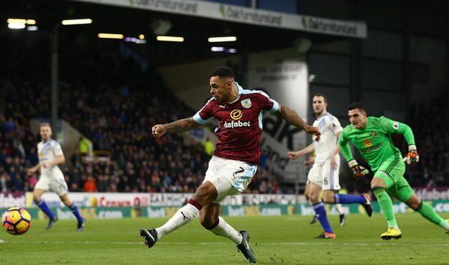 Андре Грэй забил трижды, premierleague.com