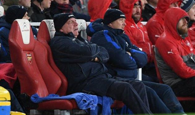 сэм аллардайс, twitter