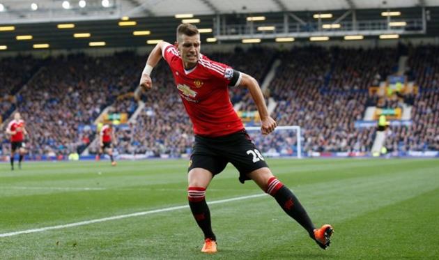 морган шнейдерлен, twitter