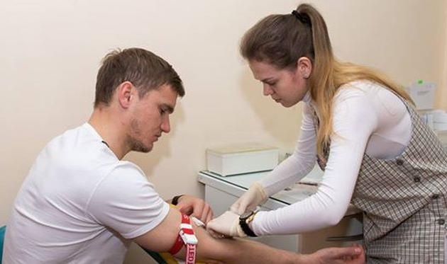 Александр Гладкий проходит медосмотр, fcdynamo.kiev.ua