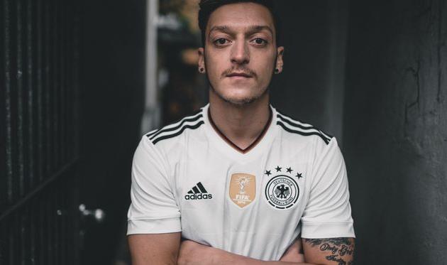 facebook.com/mesutoezil