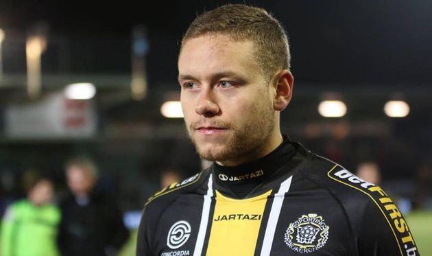 facebook.com/sverriringiingason, Photos by Dirk Onogena