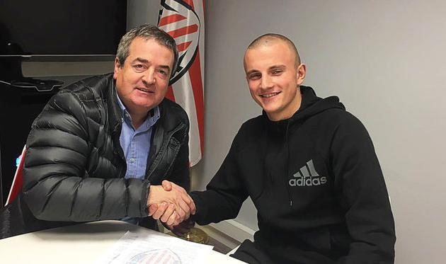 Василий Кравец, Twitter