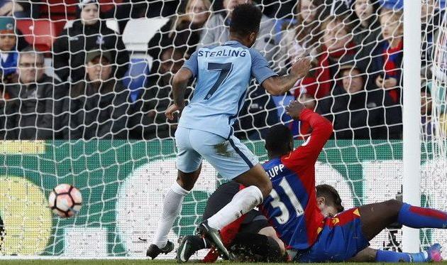Стерлинг открыл счет в матче, okezone.com