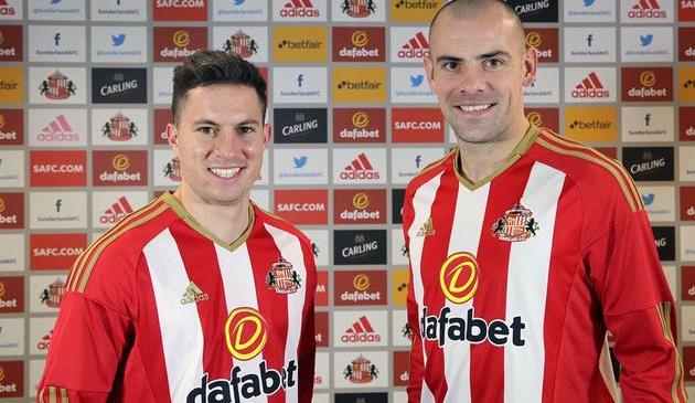 Брайан Овьедо и Даррон Гибсон, twitter.com/SunderlandAFC