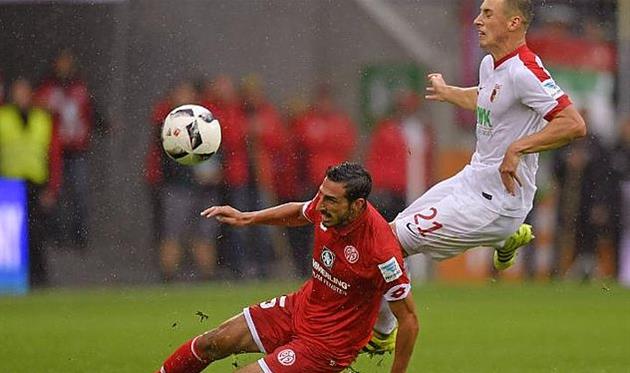 ХОСЕ РОДРИГЕС (В ЦЕНТРЕ), IMAGO