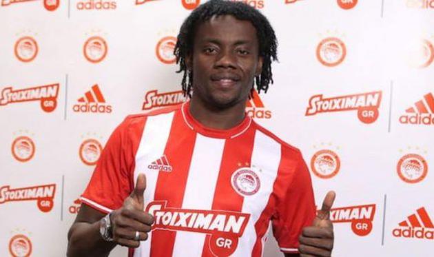 Хуан Карлос Паредес, Twitter