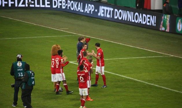 twitter.com/FCBayern