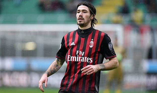 Алессио Романьоли, фото фк милан