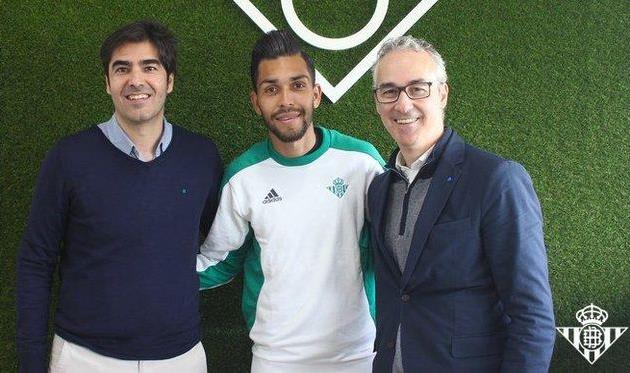 Петров с центре, ФК Бетис