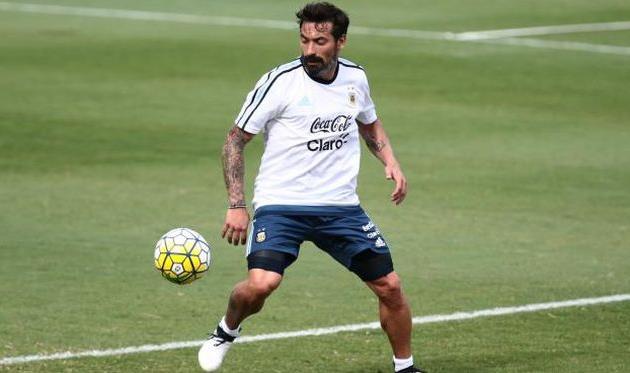 ЭСЕКЬЕЛЬ ЛАВЕССИ, REUTERS