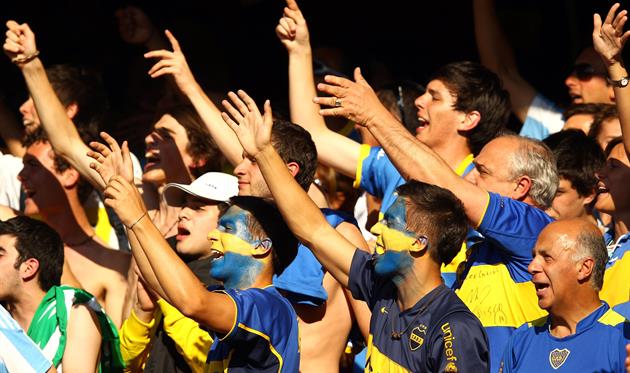 АРГЕНТИНСКИЕ БОЛЕЛЬЩИКИ ИСТОСКОВАЛИСЬ ПО ФУТБОЛУ, GETTY IMAGES