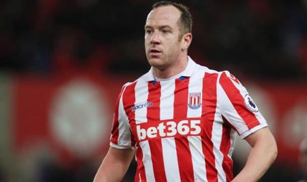 ЧАРЛИ АДАМ, TWITTER