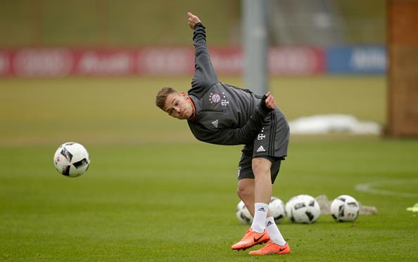 В Баварии не хотят отпускать Киммиха, Getty Images