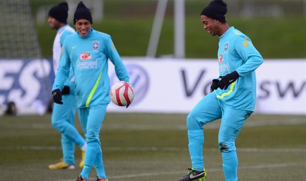 Неймар и Роналдиньо, getty images