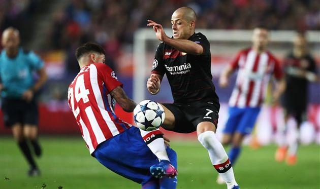 Хименес борется с Чичарито, getty images