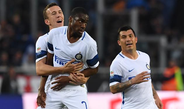 Кондогбиа открыл счет, Getty Images