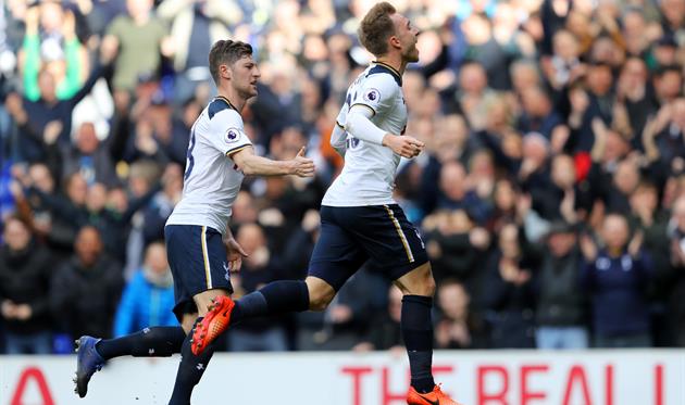 Кристиан Эриксен праздунет забитый гол, Getty Images