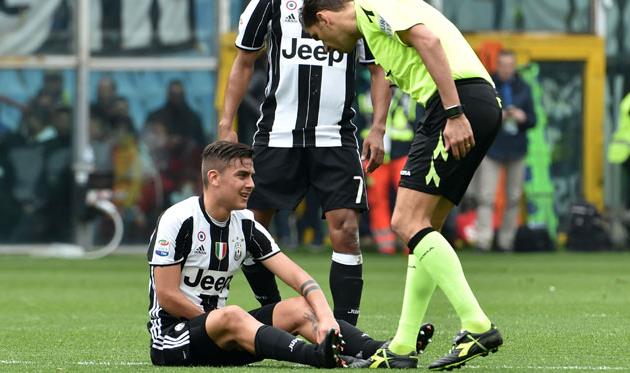 Травма Пауло Дибалы в матче с Сампдорией, - Getty Images