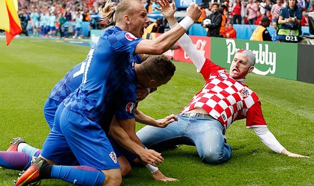 Сборная Хорватии празднует гол, фото sports.ru