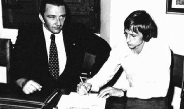 АУГУСТИ МОНТАЛЬ КОСТА И ЙОХАН КРОЙФ