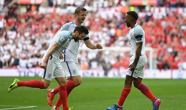 Адам Лаллана, Эрик Дайер и Джермейн Дефо, getty images