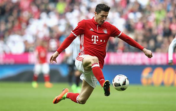 Левандовски доволен победой над Аугсбургом, Getty Images