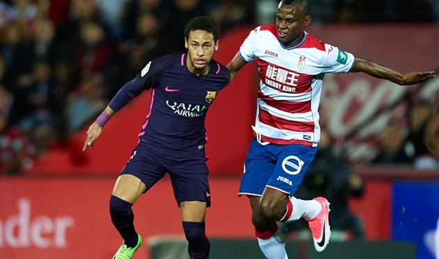 Неймар в матче против Гранады, Getty Images