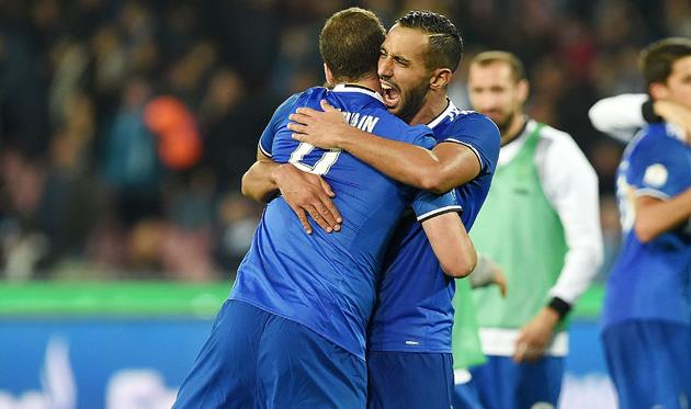 Гонсало Игуаин и Мехди Бенатья, - Getty Images