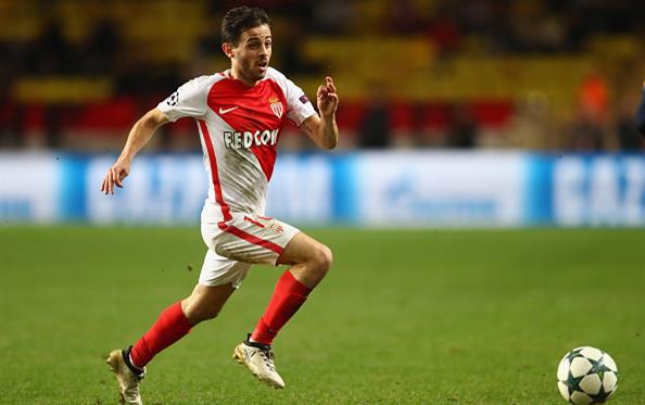 МЮ намерен подписать Бернарду, Getty Images