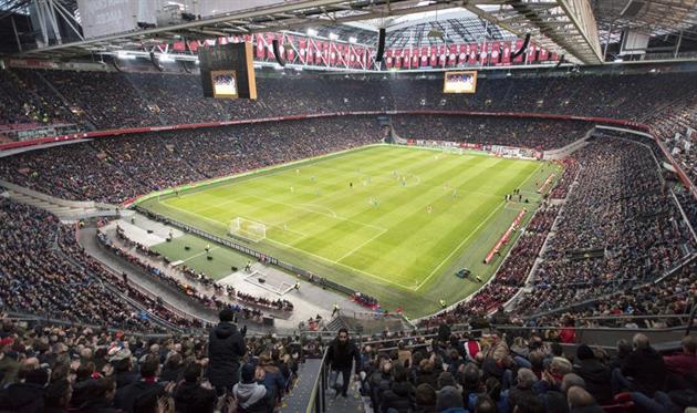 Амстердам Арена поменяет название, ФК Аякс