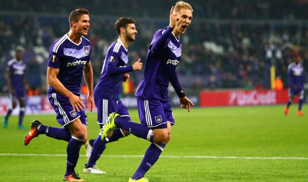 Лукаш Теодорчик с партнерами по команде, Getty Images