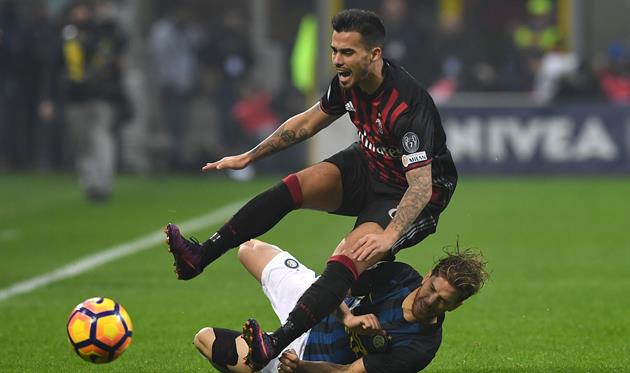 Интер с Миланом горячо сражались в дерби, а теперь конкурируют за Лигу Европы, Gettyimages