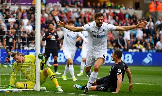 Льоренте забил очередной гол головой, Getty Images