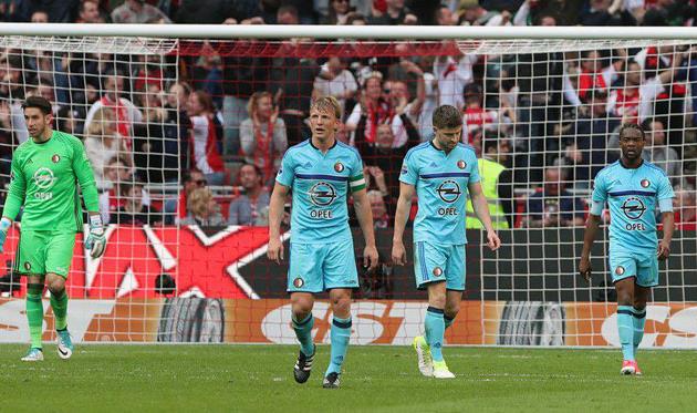 Капитан Фейеноорда Дирк Куйт с партнерами по команде, Feyenoord Rotterdam