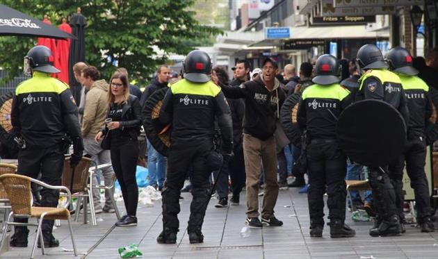 Фанаты устроили столкновения с полицией, espnfc.com