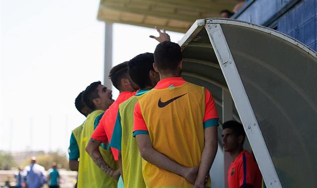 Игроки Барселоны Б показали провокативные жесты, 101greatgoals.com