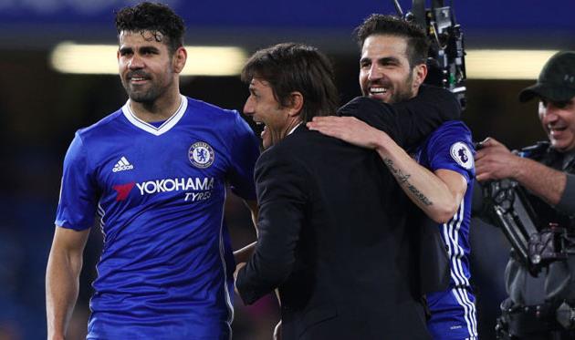 Антонио Конте с Диего Костой и Сеском Фабрегасом, Getty Images