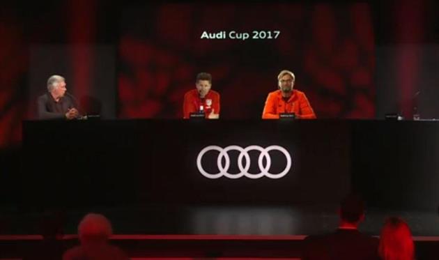 Первая пресс-конференция с участием голограмм