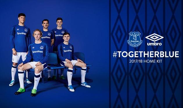 Домашняя форма Эвертона 2017/18, twitter.com/Everton