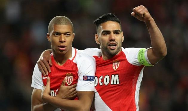 Килиан Мбаппе и Радамель Фалькао, AFP